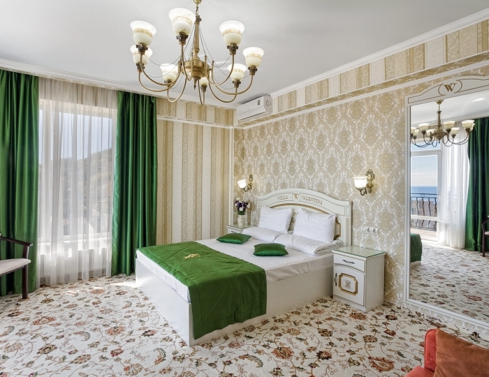 Полулюкс VIP семейный 2-местный 1-комнатный корпус 3 (Валенсия) - Гостиница «Вилла Валентина» Алушта